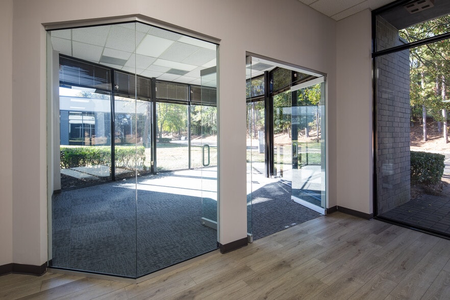 More Photos Of 3000 Northwoods Pky, Norcross Unknown For Lease