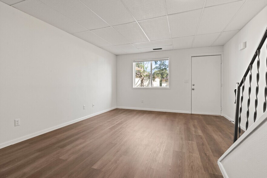 More Photos Of 701 Swan St, West Burlington Multifamily For Sale