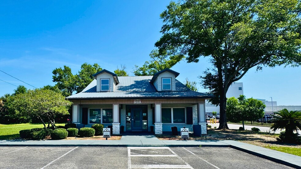 Primary Photo Of 1940 St Mary Ave, Pensacola Office For Sale