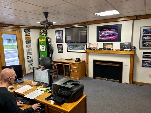 More Photos Of 1834 E 38th St, Indianapolis Auto Repair For Sale