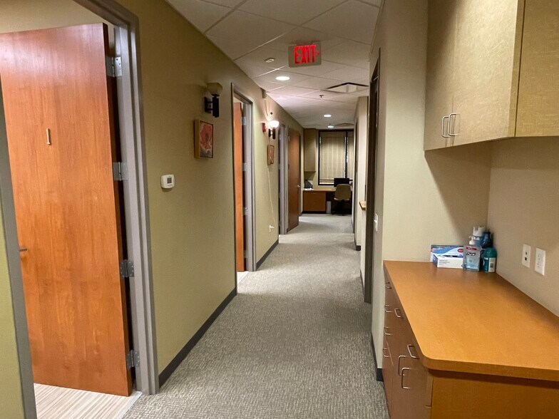 More Photos Of 4909 S Alma School Rd, Chandler Medical For Sale