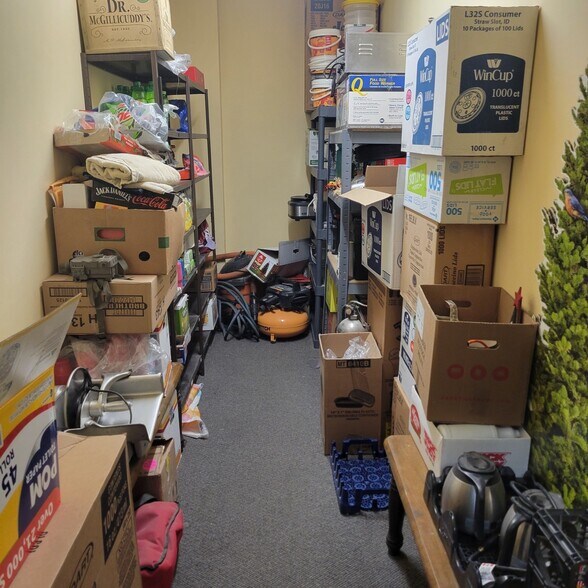 More Photos Of 735 Dimery Ave, Beaver Crossing Convenience Store For Sale