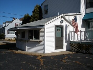 More Photos Of 414 Main St, Ogunquit Freestanding For Lease