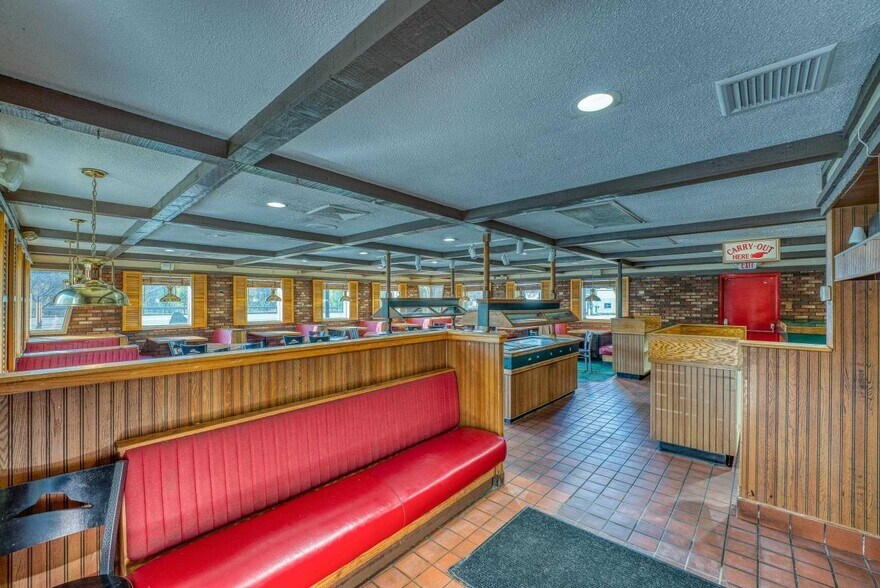 More Photos Of 238 Meadow St, Littleton Freestanding For Sale