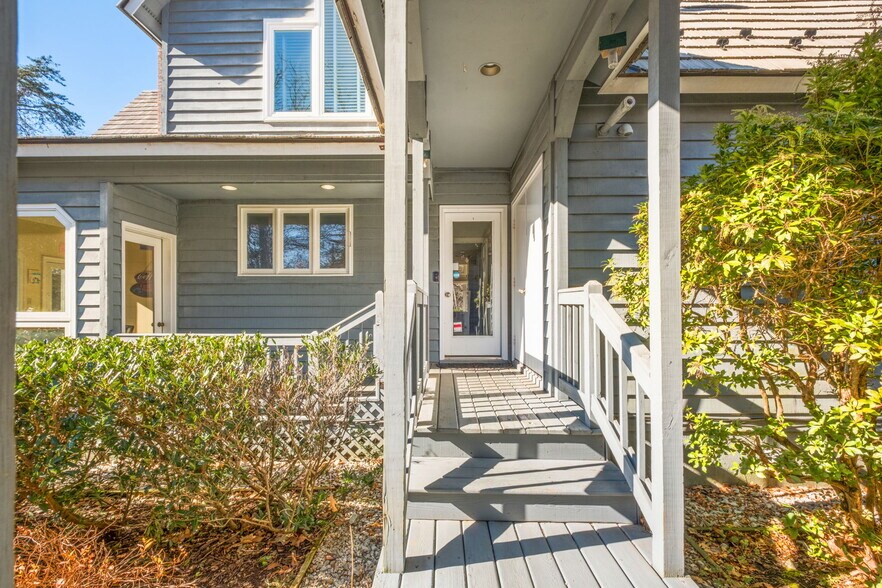 More Photos Of 112 Blue Chickory Ln, Nellysford Specialty For Sale