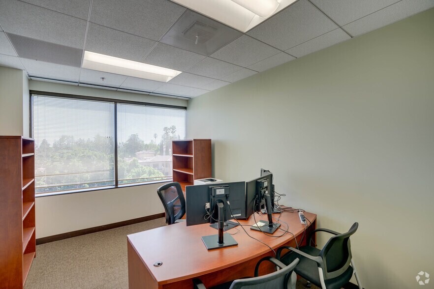 More Photos Of 350 W Colorado Blvd, Pasadena Office For Lease