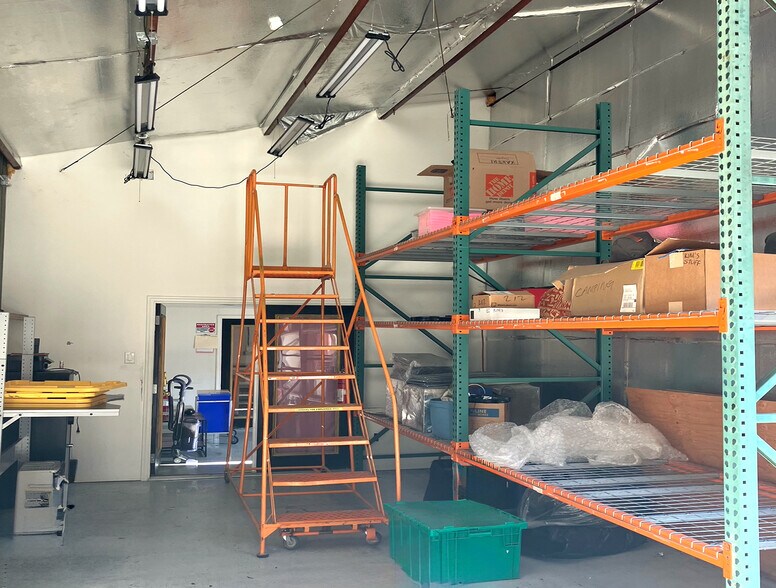 More Photos Of 3365 Union Pacific Ave, Los Angeles Manufacturing For Sale