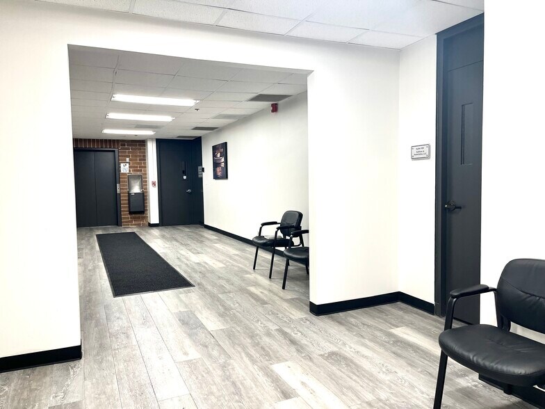More Photos Of 5100 Main St, Downers Grove Medical For Lease