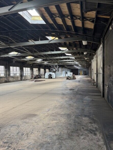 More Photos Of 444 Pine St, Macon-Bibb General Retail For Lease