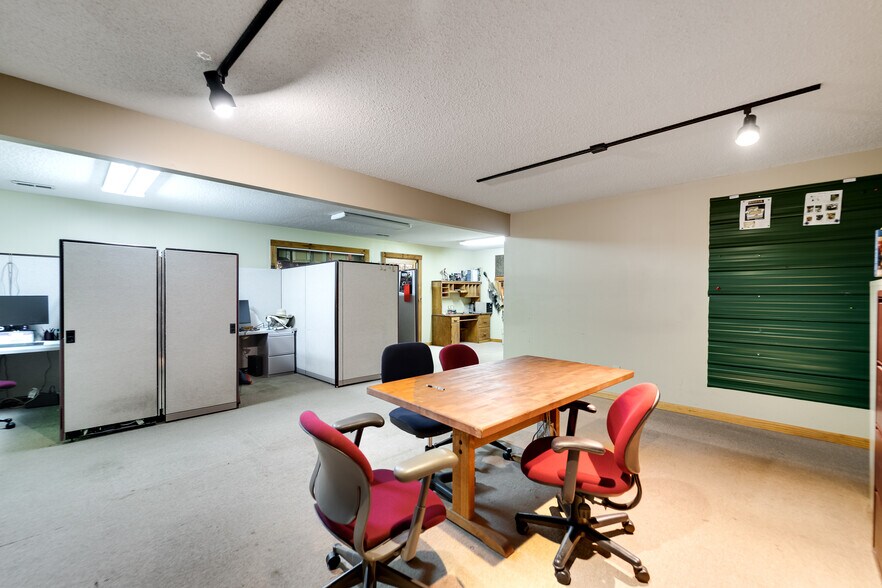 More Photos Of 25 Setser Branch Rd, Franklin Storefront For Sale