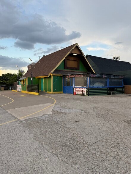 Primary Photo Of 2226 Irving Blvd, Dallas Restaurant For Lease