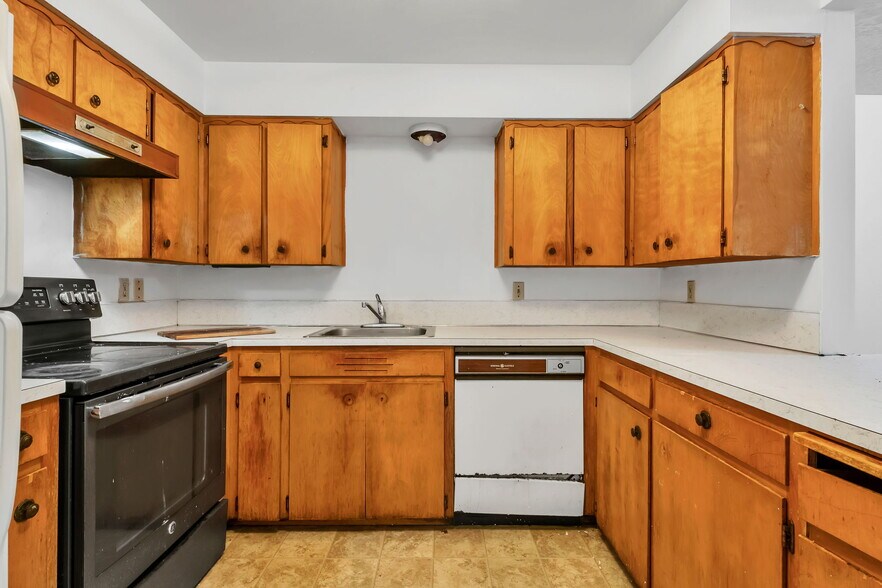 More Photos Of 17920 SW Alexander St, Beaverton Apartments For Sale