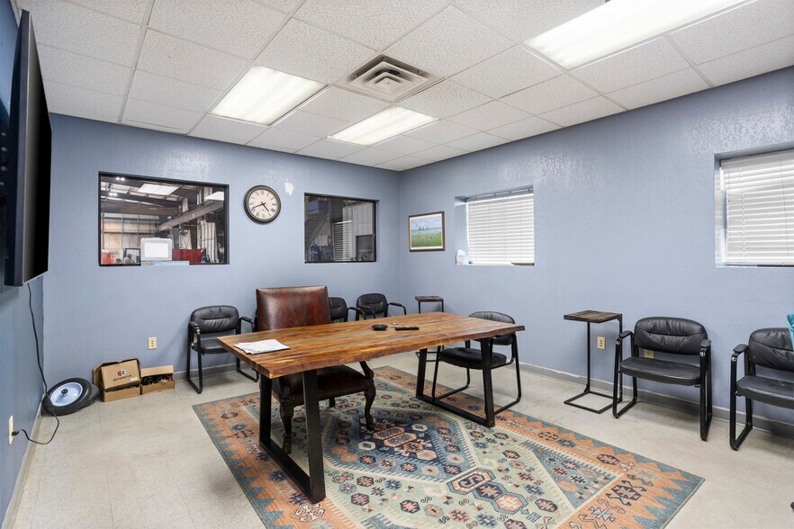 More Photos Of 189 Bear Cat Rd, Aledo Manufacturing For Lease