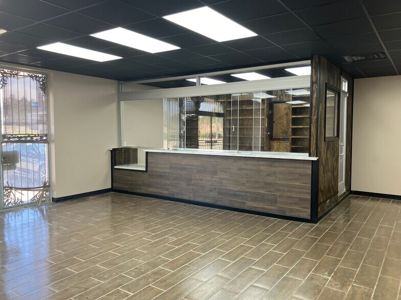 Primary Photo Of 1117 Floyd Rd, Columbus Convenience Store For Sale