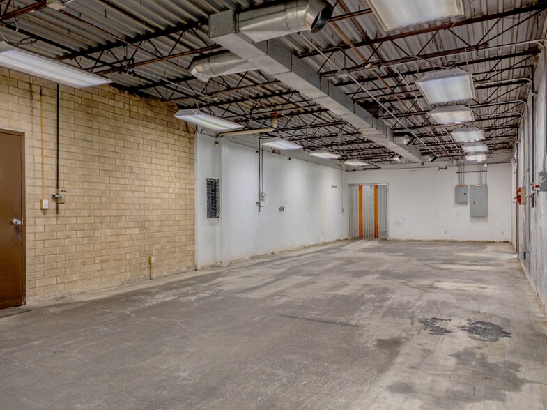 More Photos Of 9721 York Alpha Dr, North Royalton Manufacturing For Sale