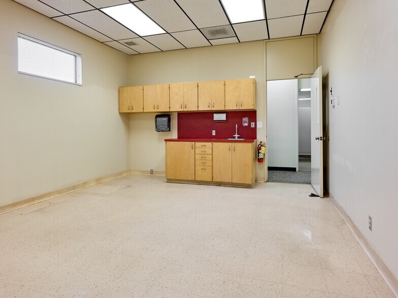 More Photos Of 200 Center Ave, Molalla Bank For Sale