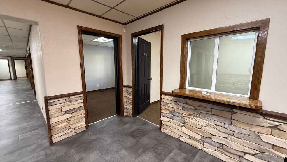 More Photos Of 1001 W Broadway St, Muskogee Medical For Sale