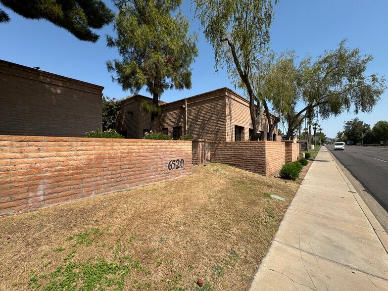 More Photos Of 6520 N 7th Ave, Phoenix Medical For Lease