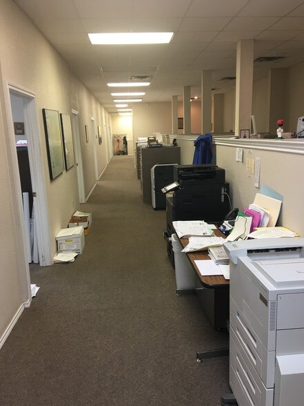 More Photos Of 1 S Main St, Temple Office For Lease
