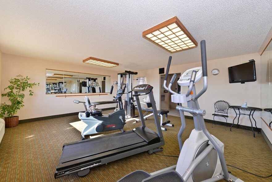 More Photos Of 2830 US Highway 160 W, Monte Vista Hotel For Sale