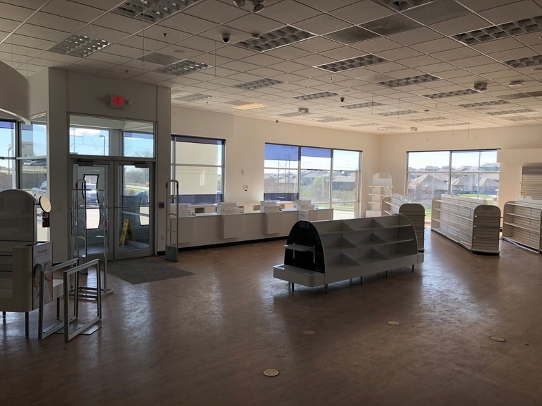 More Photos Of 8920 S 71st Plz, Papillion Storefront For Lease