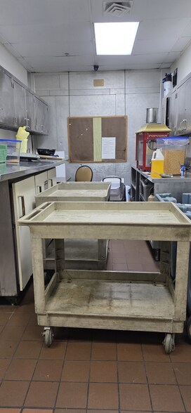 More Photos Of 640 Fountain Rd, Plymouth Meeting Hotel For Lease