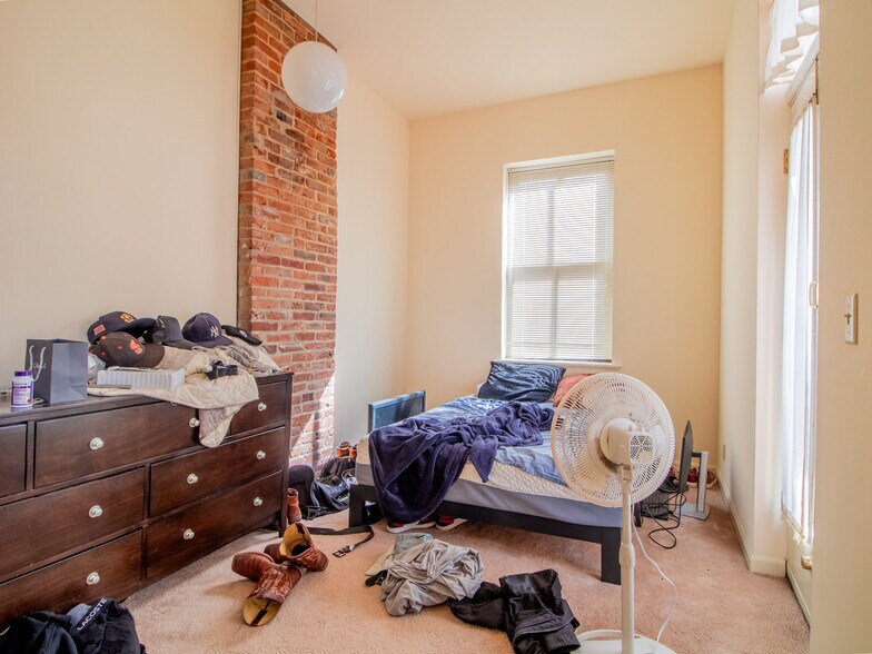 More Photos Of 1911 S 11th St, Saint Louis Apartments For Sale