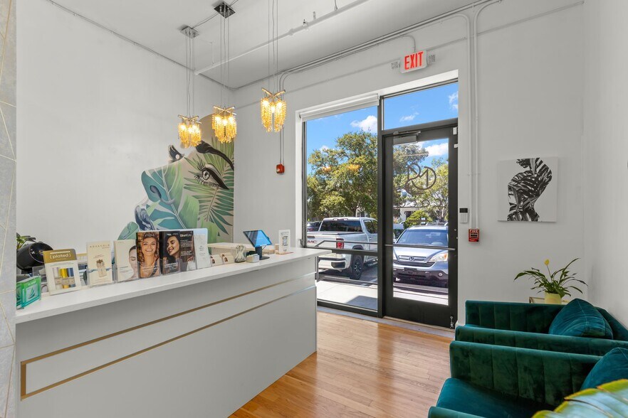 More Photos Of 327 11th Ave N, Saint Petersburg Storefront Retail Office For Sale