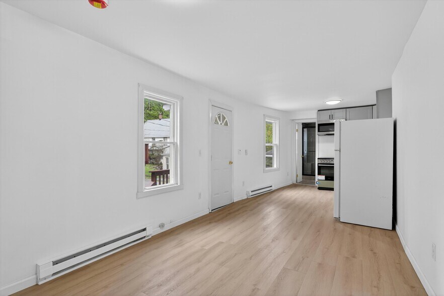 More Photos Of 48 - 50 Horseshoe Lake, Kauneonga Lake Apartments For Sale