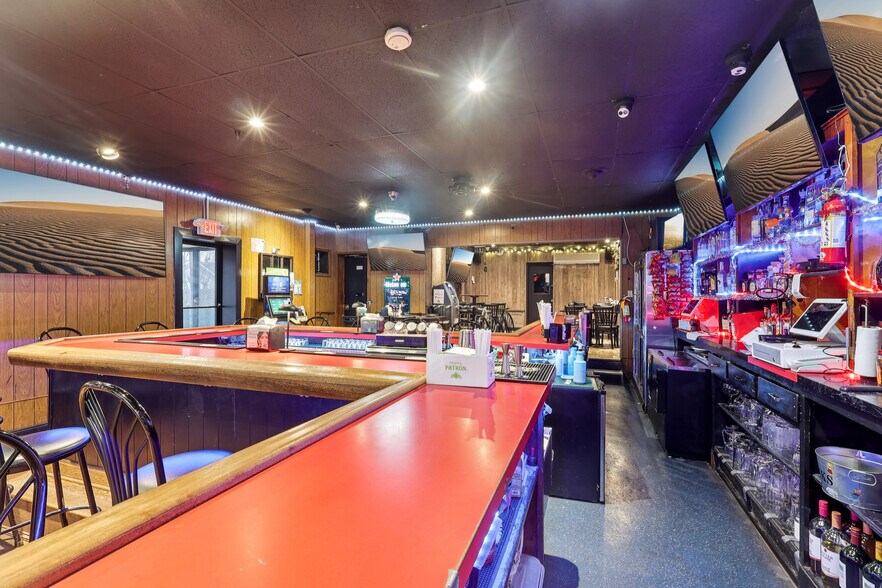 More Photos Of 1600 Hamilton Ave, Hamilton Storefront Retail Residential For Sale