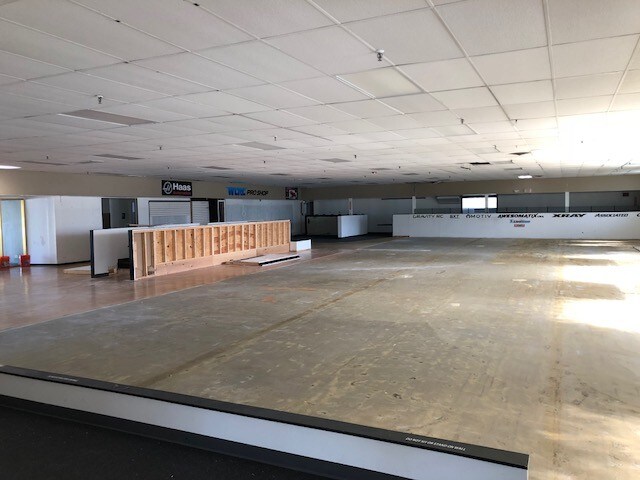 More Photos Of 1000 W Northwest Hwy, Arlington Heights Freestanding For Sale