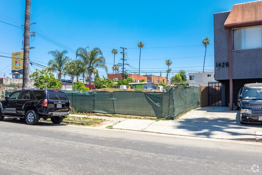More Photos Of 1420 S Cochran Ave, Los Angeles Land For Sale
