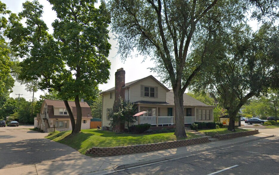 More Photos Of 673 S Main St, Plymouth Freestanding For Lease