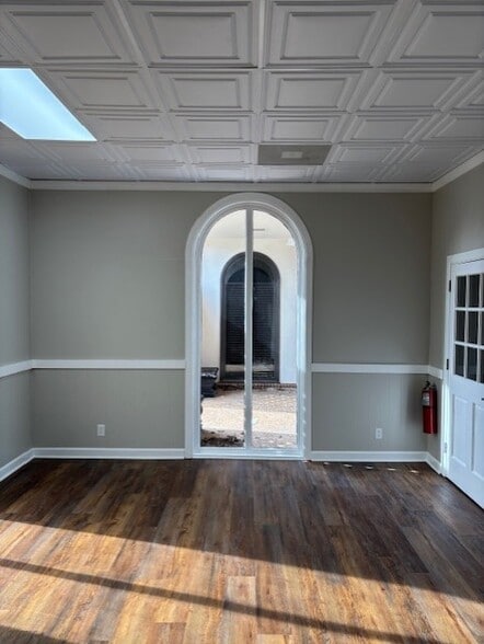 More Photos Of 208 Smith St, Lagrange Office For Lease