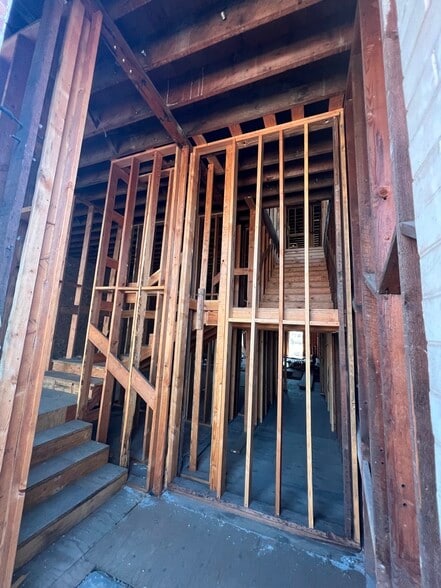 More Photos Of 219 S Bridge St, Sheridan Apartments For Sale