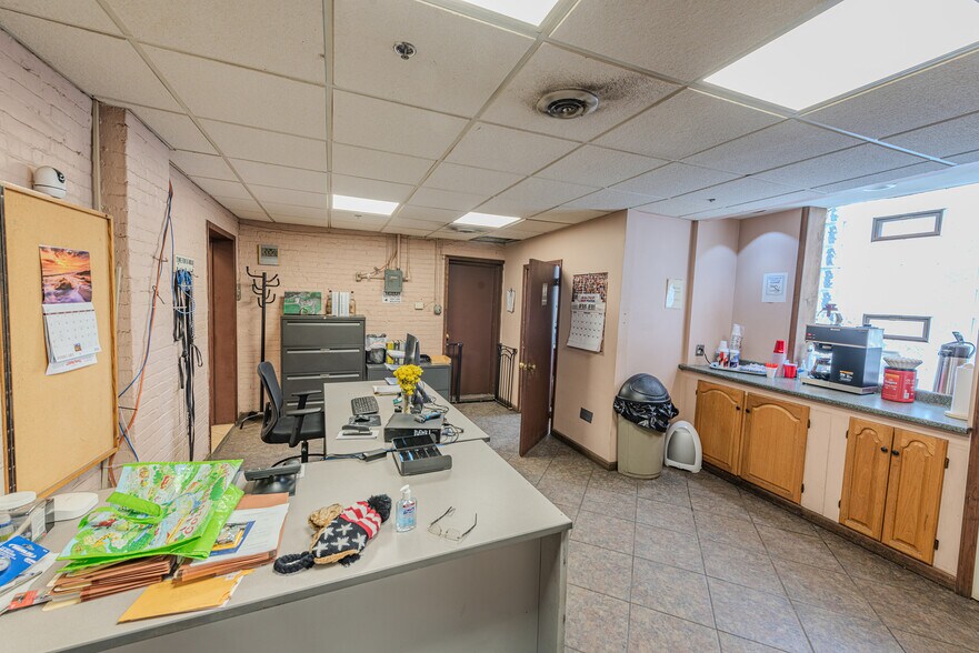 More Photos Of 3155 W 33rd St, Cleveland Warehouse For Sale