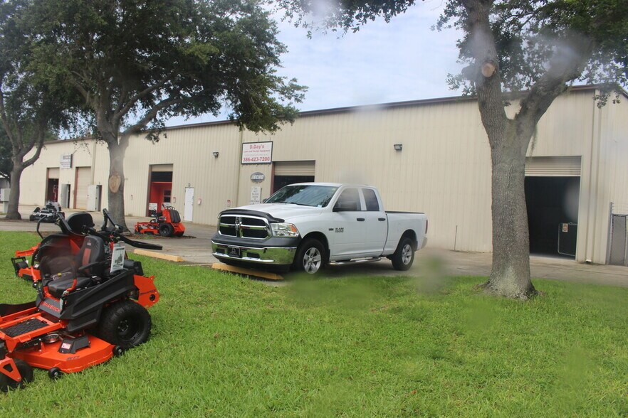 More Photos Of 1731 Fern Palm Dr, Edgewater Warehouse For Sale