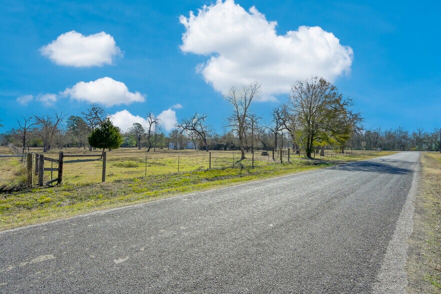 More Photos Of 26050 Forest Hills Ln, Waller Land For Sale