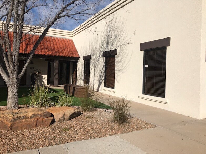 7100 Westwind Dr, El Paso, TX 79912 Medical For Sale