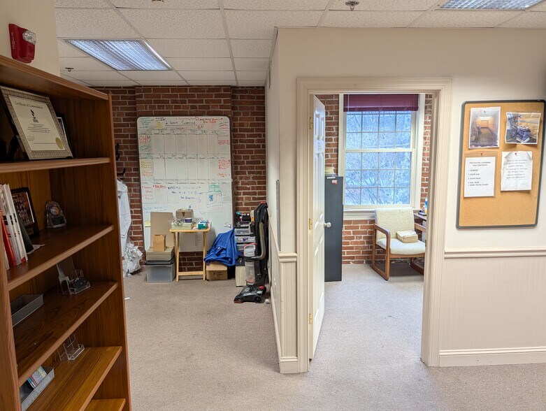 More Photos Of 113 E Chestnut St, Souderton Self Storage For Lease