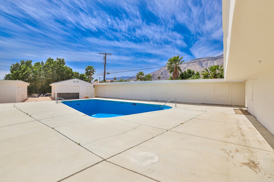 More Photos Of 2249 N Palm Canyon Dr, Palm Springs Hotel For Sale