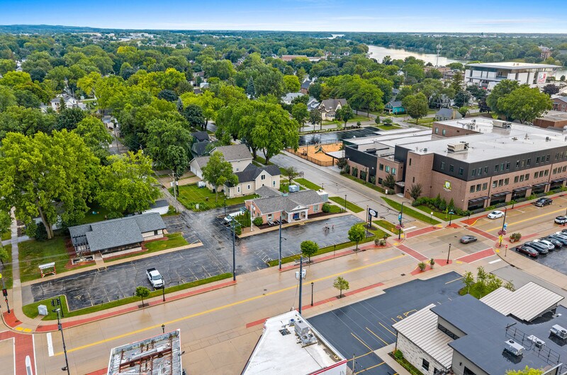 More Photos Of 802 George St, De Pere Freestanding For Sale