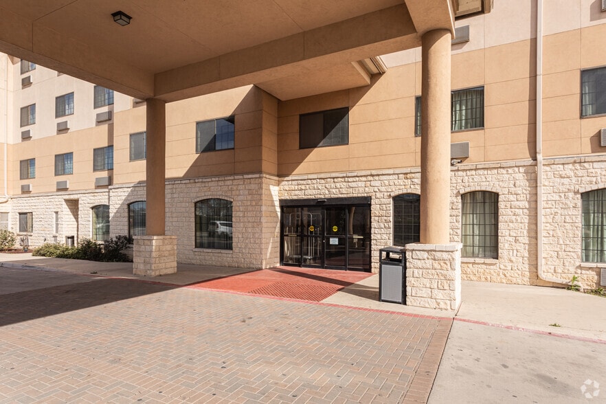 More Photos Of 4639 Rittiman Rd, San Antonio Hotel For Sale