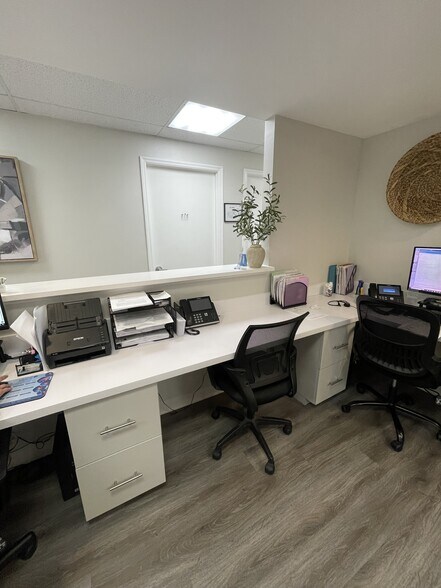 More Photos Of 3700 Washington St, Hollywood Medical For Lease