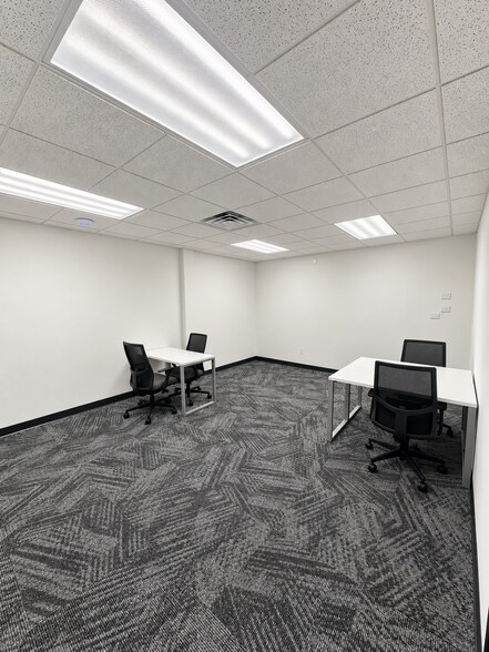 More Photos Of 310 Ohio St, Oshkosh Office For Sale