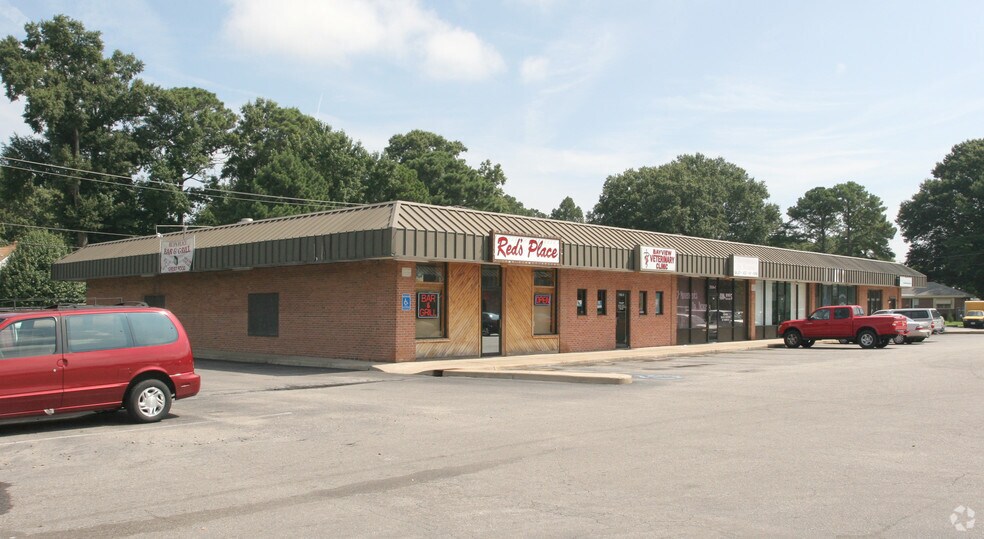 More Photos Of 7924-7930 Chesapeake Blvd, Norfolk Unknown For Lease