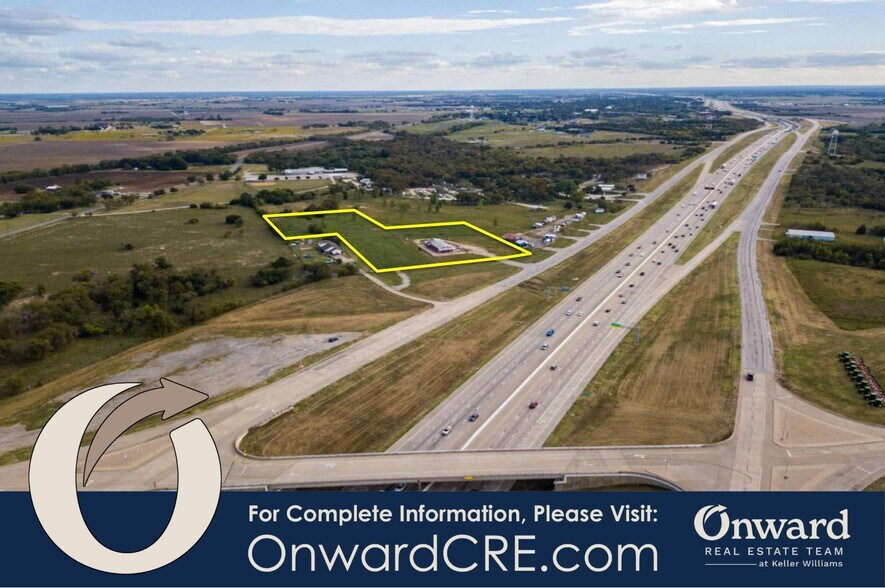 More Photos Of 24350 N I 35, West Restaurant For Sale