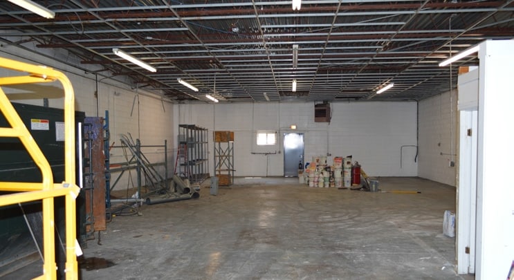 More Photos Of 341-349 Lively Blvd, Elk Grove Village Warehouse For Lease
