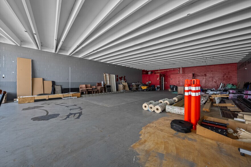 More Photos Of 518 Hillsboro Blvd, Manchester Storefront Retail Office For Sale