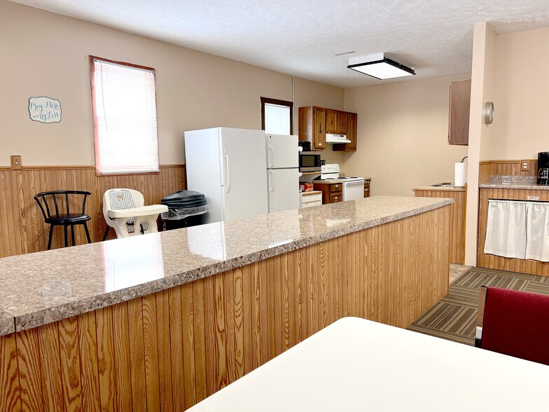 More Photos Of 418 S 14th St, Wymore General Retail For Sale